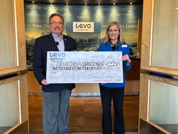 Levo Awards $2200 To Sioux Falls United Way