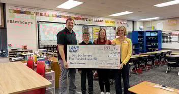 Yankton 4th Grade Teacher Wins