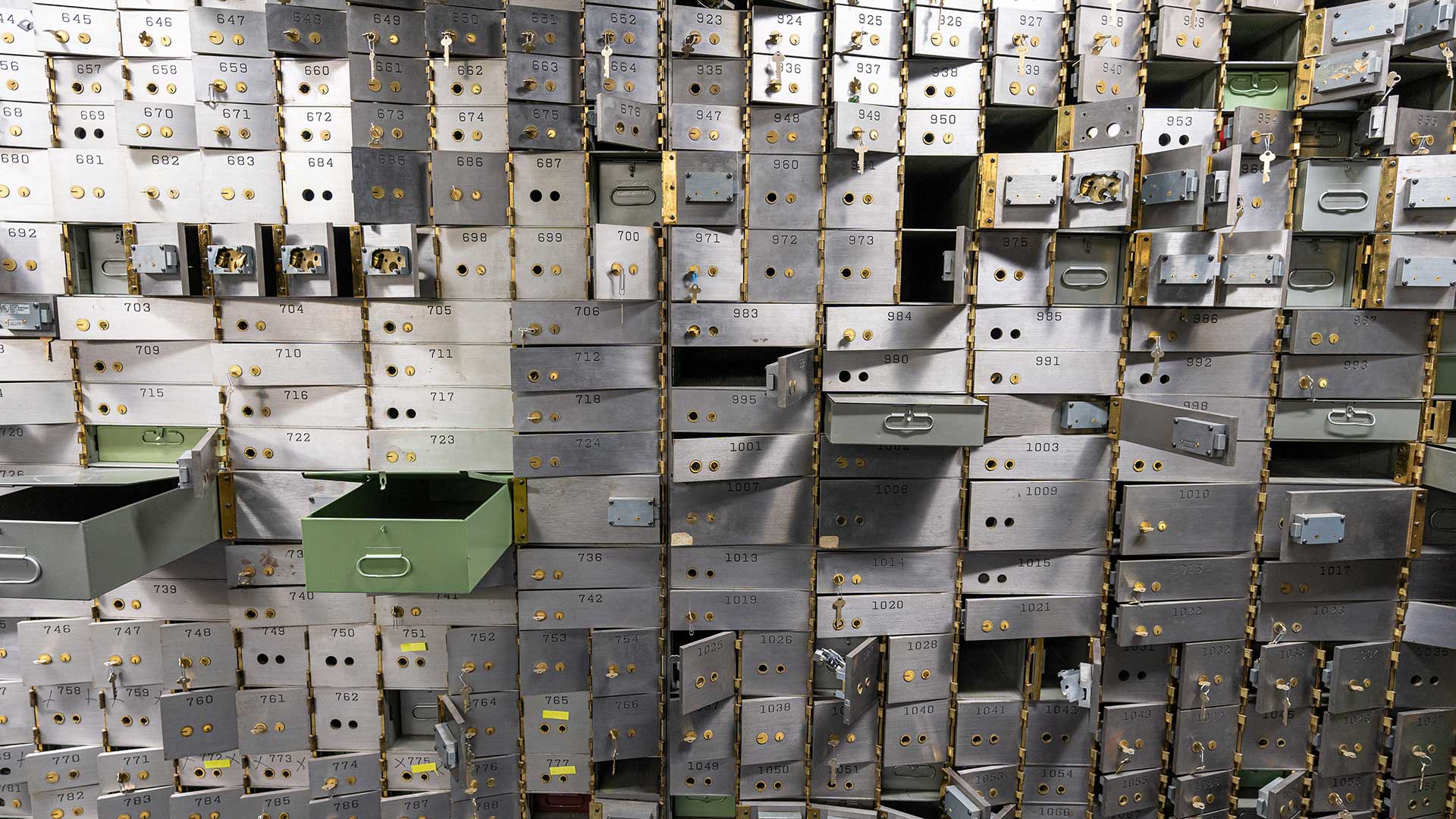 safety deposit boxes safety deposit boxes